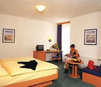 Akzent Hotel-restaurant Отель